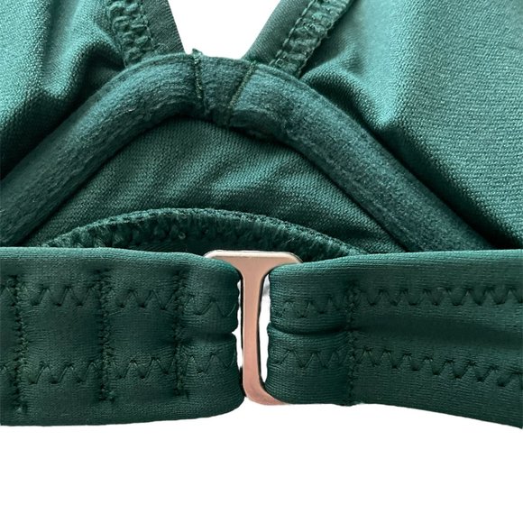 NWOT Old Navy Underwire Halter Bikini Top with Tie & Adjustable Clasp (size M) - Picture 6 of 8